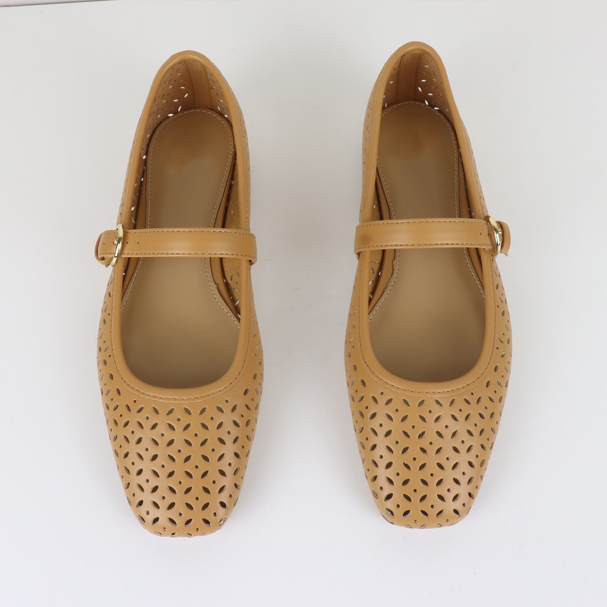 Maple Charm Flats