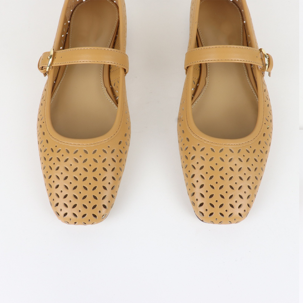 Maple Charm Flats