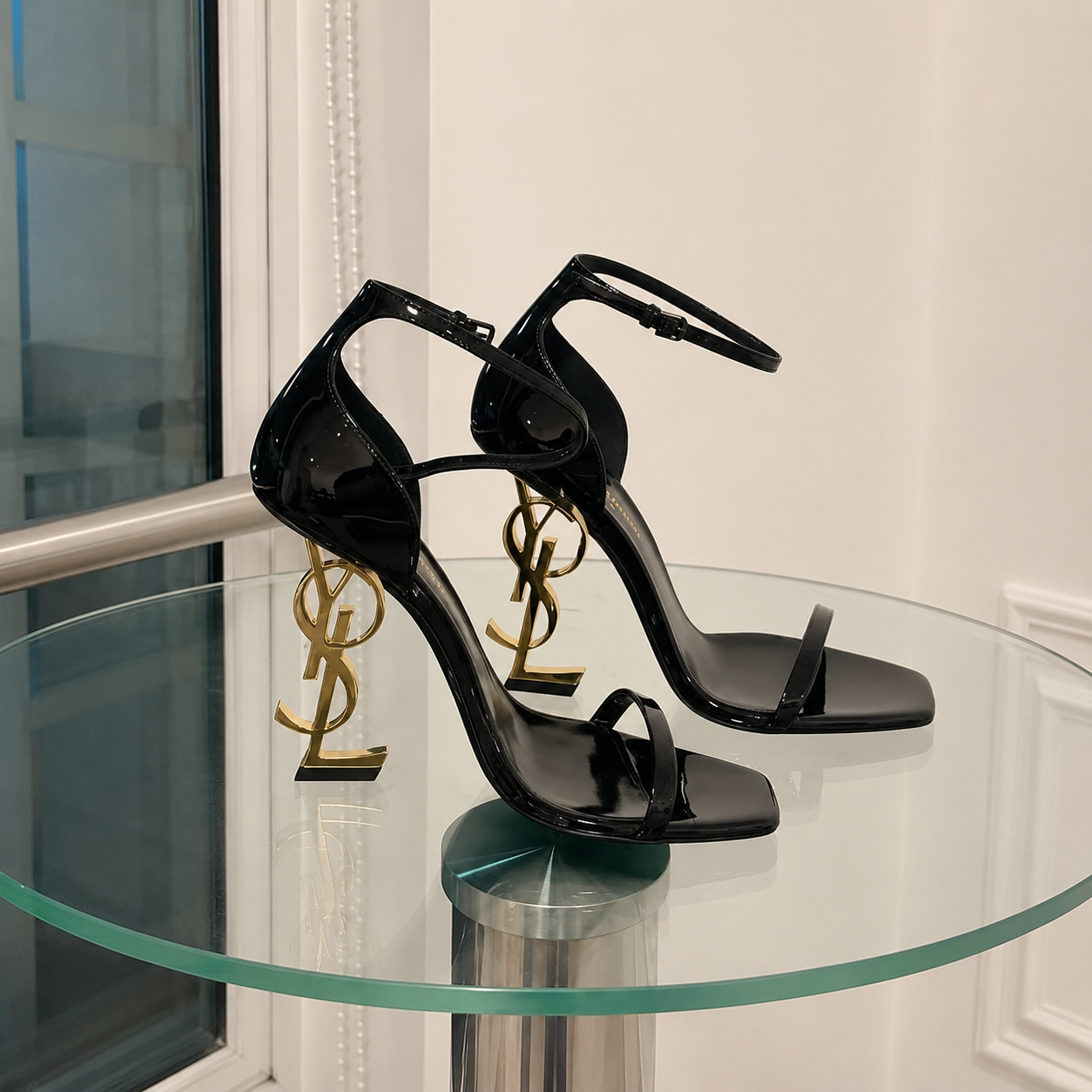 YSL Heel