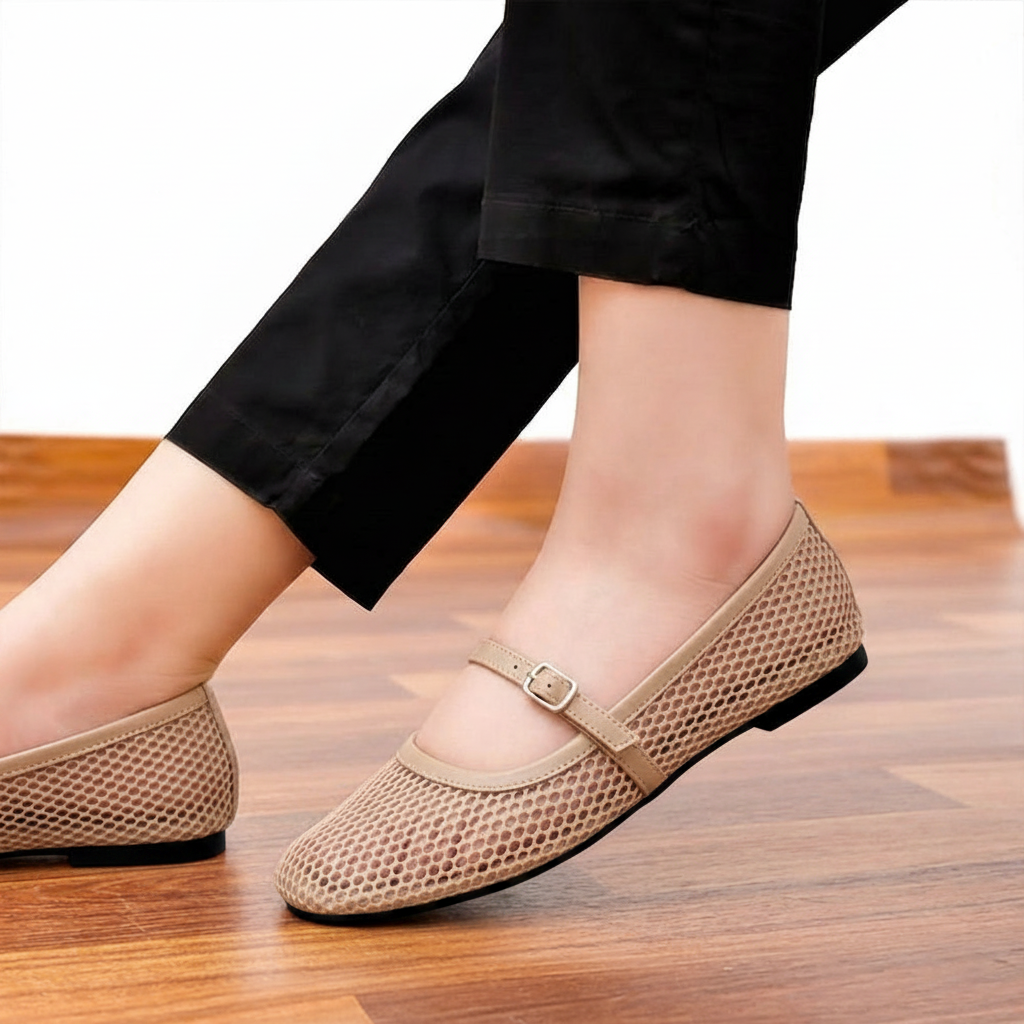 Black Sole Mary Jane Flat