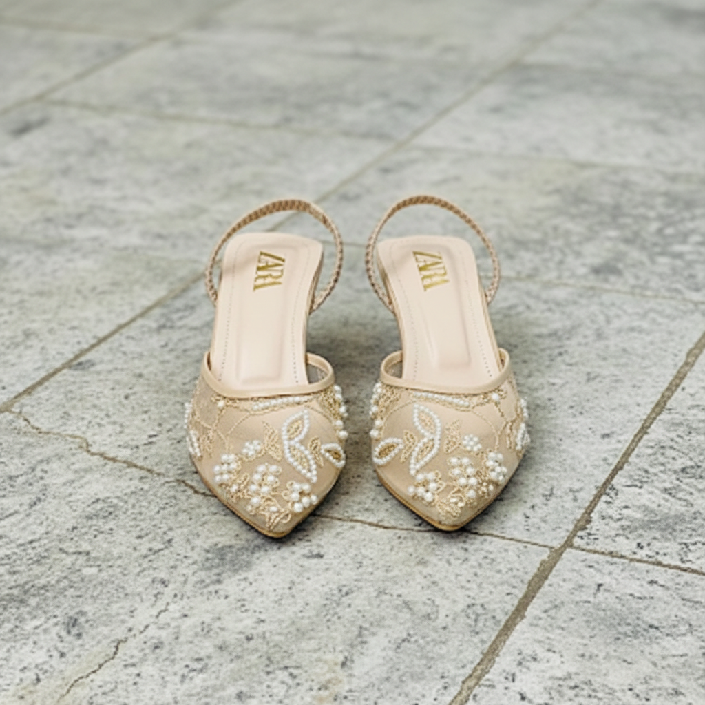 Front Angle Gold Mesh Heel